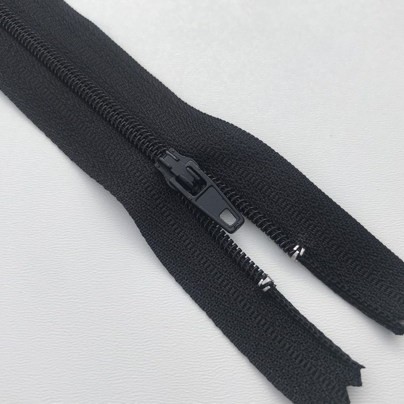 Fermeture zip noir 20cm
